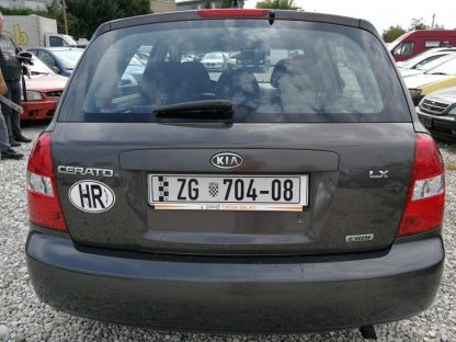 Kia Cerato 1,5 CRDi LX - Slika 8