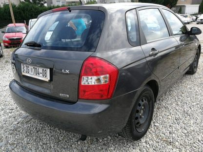 Kia Cerato 1,5 CRDi LX - Slika 6