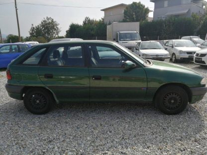 Opel Astra CDX 16V - Slika 4