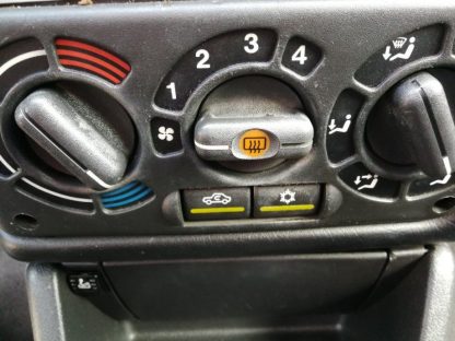 Opel Astra CDX 16V - Slika 11
