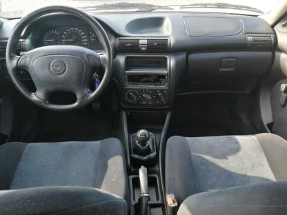 Opel Astra CDX 16V - Slika 8