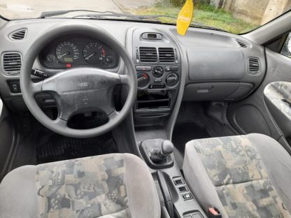 Mitsubishi Carisma 1,6 GLXi - Slika 6