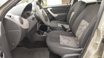 Dacia Sandero 1,4 - Slika 10