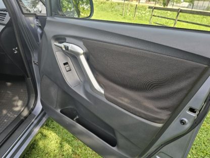 Toyota Corolla Verso 2,0 D-4D - Slika 13