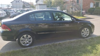Opel Astra 1,6 16V - Slika 4