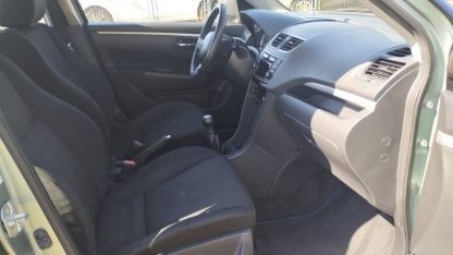 Suzuki Swift 1,3 - Slika 12