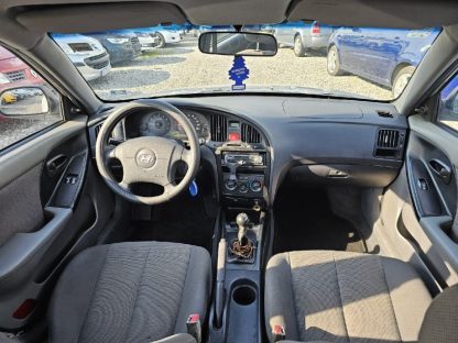 Hyundai Elantra 1,6 - Slika 7