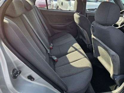 Hyundai Elantra 1,6 - Slika 10