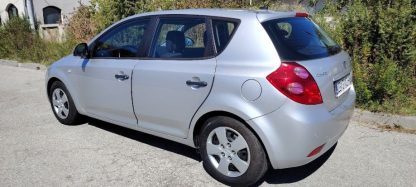 Kia Ceed (cee'd) 1,6 CRDi LX - Slika 5