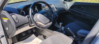Kia Ceed (cee'd) 1,6 CRDi LX - Slika 9