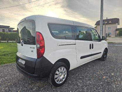 Opel Combo 1,3 CDTi MAXI - Slika 12