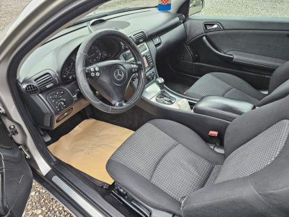 Mercedes-Benz C klasa-SportCoupe 220 - Slika 8