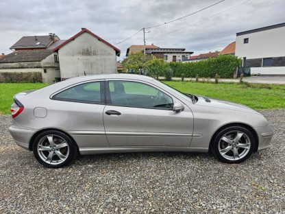 Mercedes-Benz C klasa-SportCoupe 220 - Slika 4