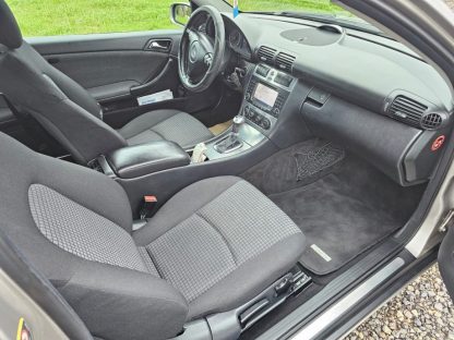 Mercedes-Benz C klasa-SportCoupe 220 - Slika 9
