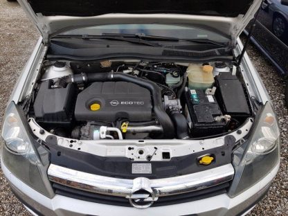 Opel Astra Karavan 1,7 CDTI Cosmo - Slika 13