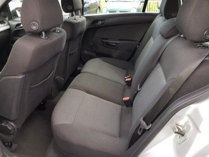 Opel Astra Karavan 1,7 CDTI Cosmo - Slika 10