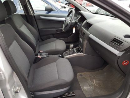 Opel Astra Karavan 1,7 CDTI Cosmo - Slika 9