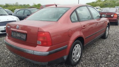 VW Passat 1,6 - Slika 7