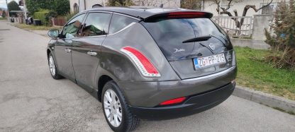Lancia Delta 1,6 JTD, samo 167.000 km - Slika 5