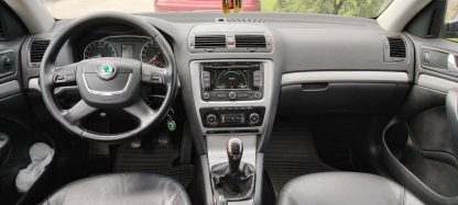 Škoda Octavia 1,6 TDI, reg. 03/2026. - Slika 11