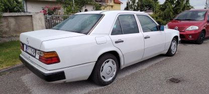 Mercedes-Benz E-klasa 220 Classic - Slika 6