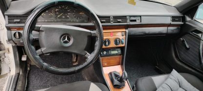 Mercedes-Benz E-klasa 220 Classic - Slika 10