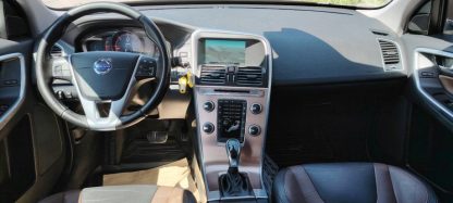 Volvo XC60 AWD D4 automatik - Slika 11