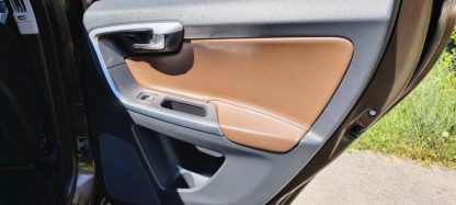 Volvo XC60 AWD D4 automatik - Slika 17