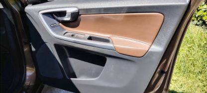 Volvo XC60 AWD D4 automatik - Slika 18