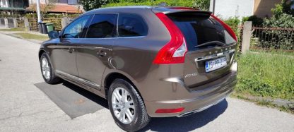Volvo XC60 AWD D4 automatik - Slika 7