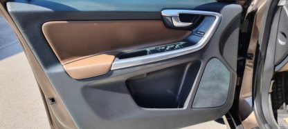 Volvo XC60 AWD D4 automatik - Slika 19