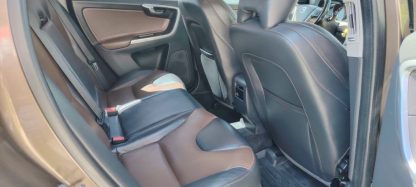 Volvo XC60 AWD D4 automatik - Slika 15