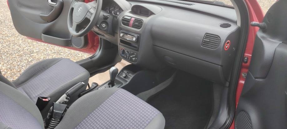 Opel Corsa 1,2 16V automatik - Slika 12