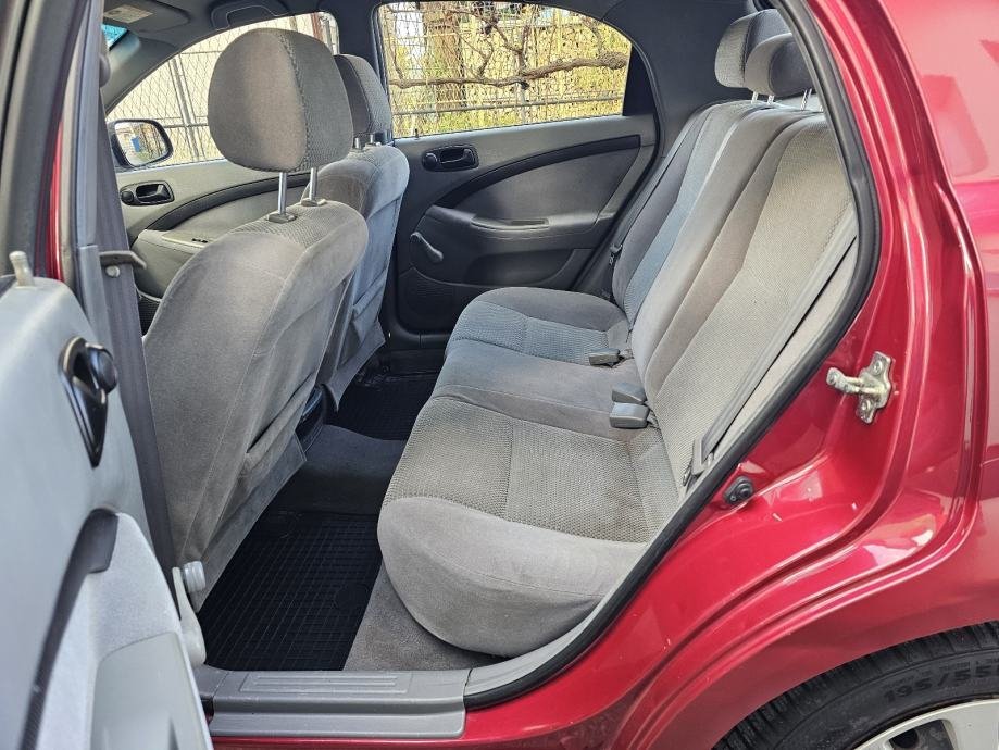 Chevrolet Lacetti 1,4 SE - Slika 13