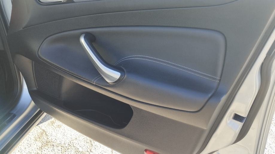 Ford Mondeo 1,6 - Slika 18