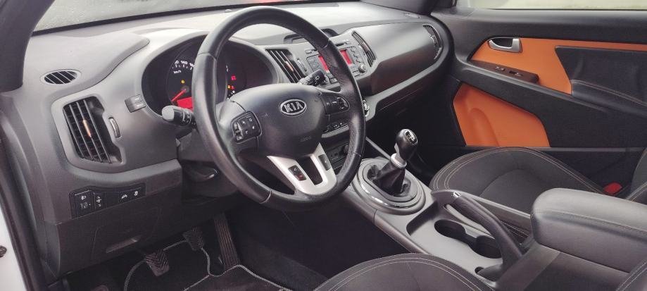 Kia Sportage 2WD 1,6 - Slika 10