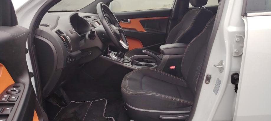 Kia Sportage 2WD 1,6 - Slika 11