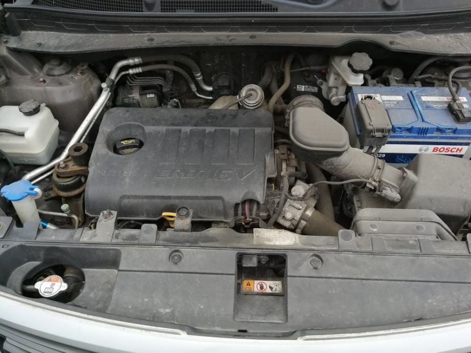 Kia Sportage 2WD 1,7 CRDi - Slika 19
