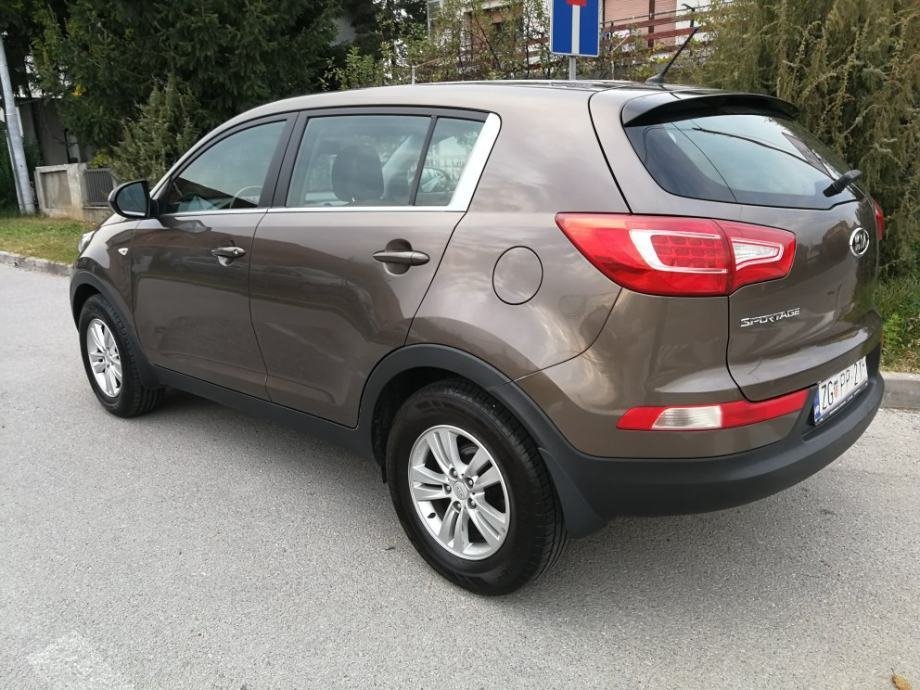 Kia Sportage 2WD 1,7 CRDi - Slika 7
