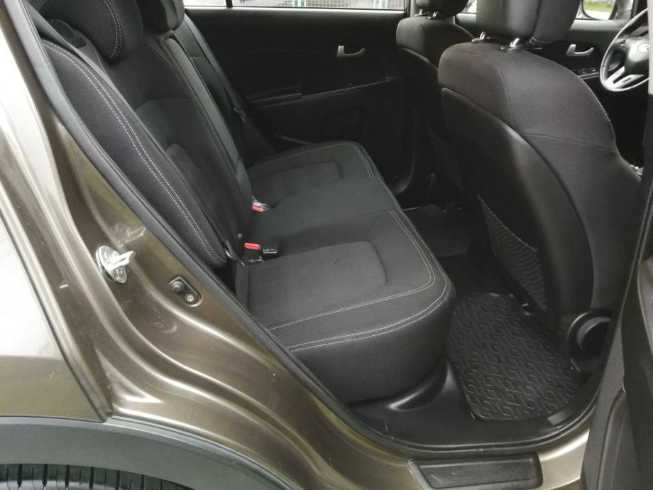 Kia Sportage 2WD 1,7 CRDi - Slika 12