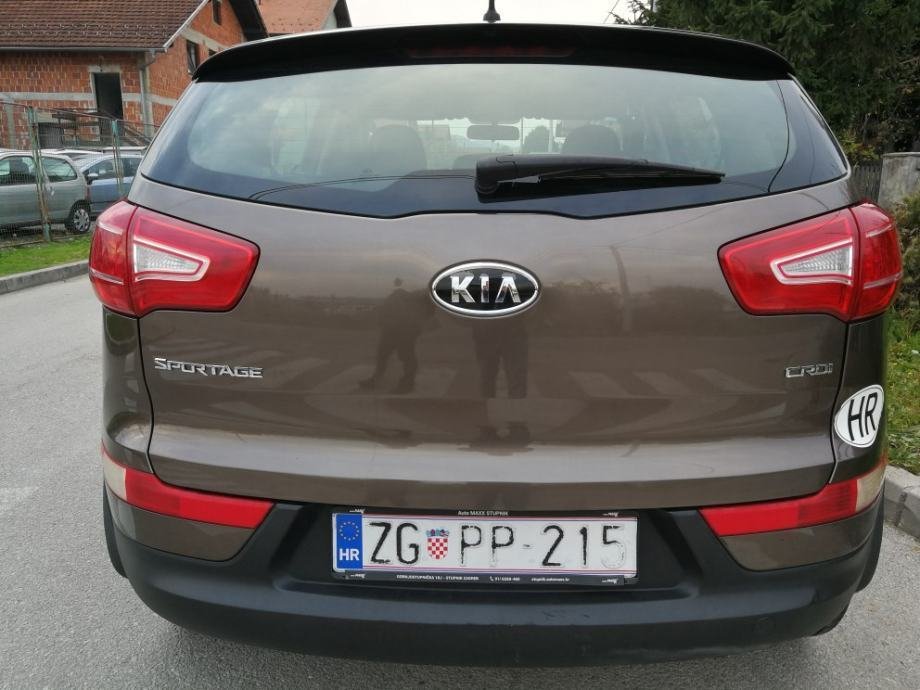 Kia Sportage 2WD 1,7 CRDi - Slika 8
