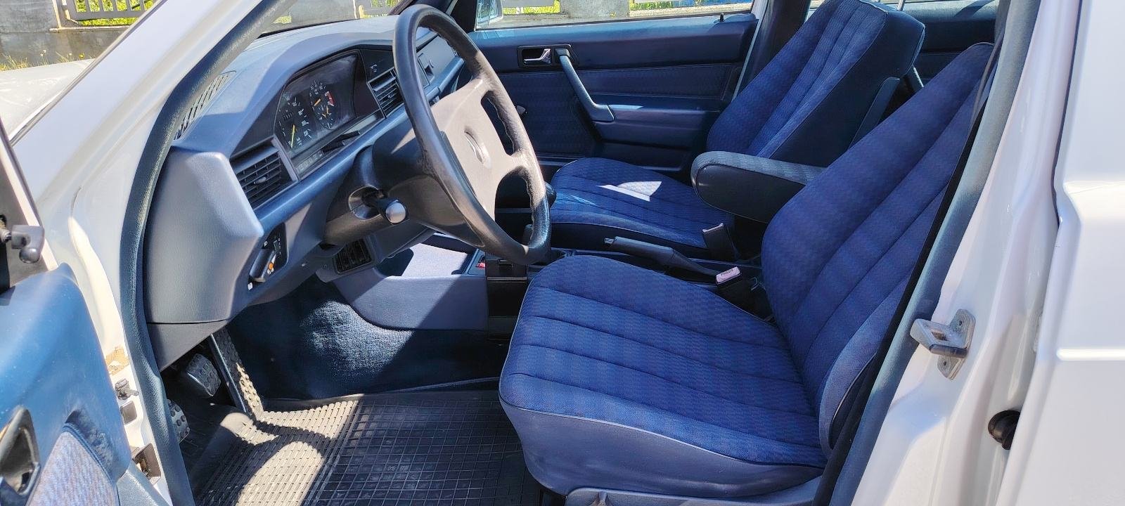 Mercedes-Benz 190 E 2,0 ABS, klima, šiber... - Slika 12