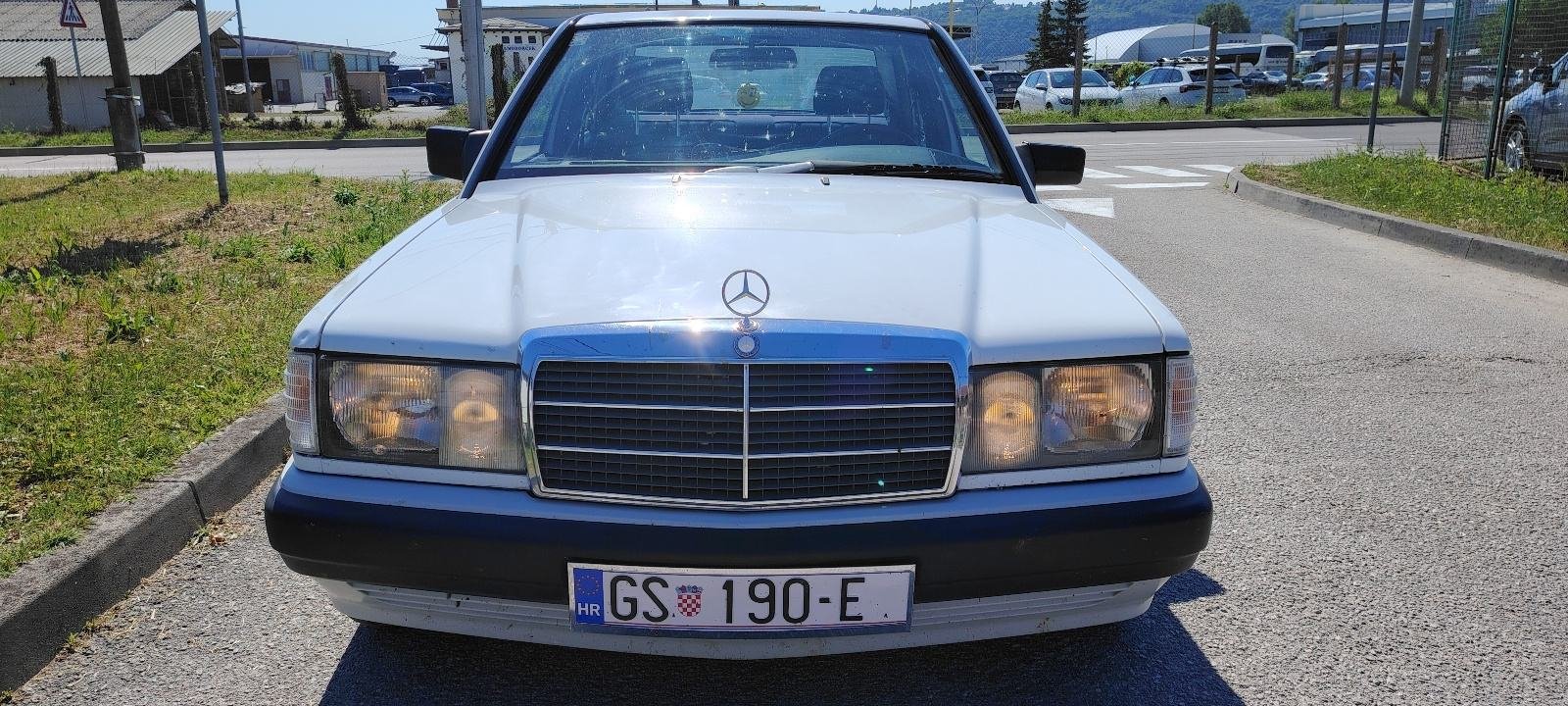 Mercedes-Benz 190 E 2,0 ABS, klima, šiber... - Slika 8