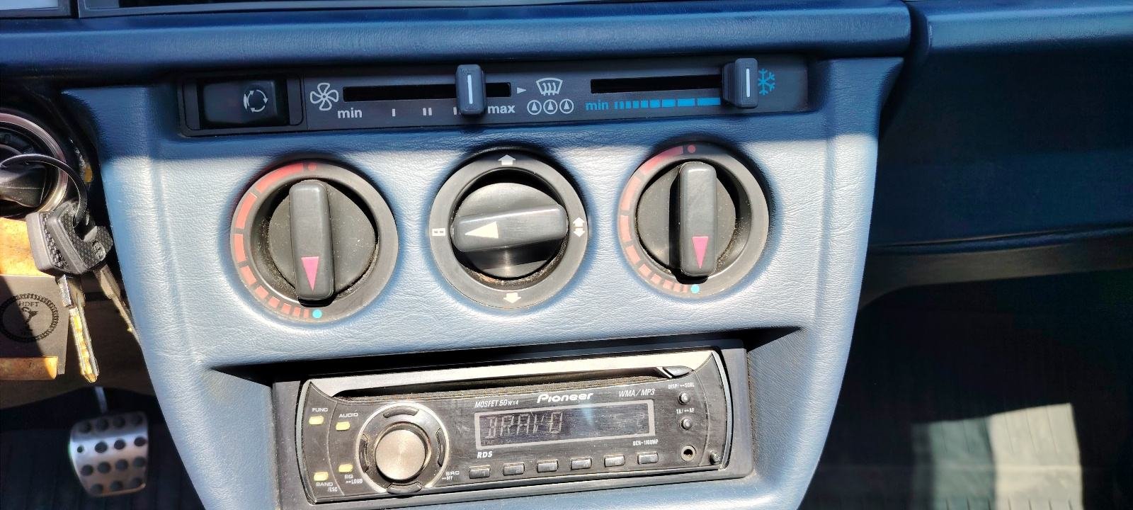 Mercedes-Benz 190 E 2,0 ABS, klima, šiber... - Slika 14