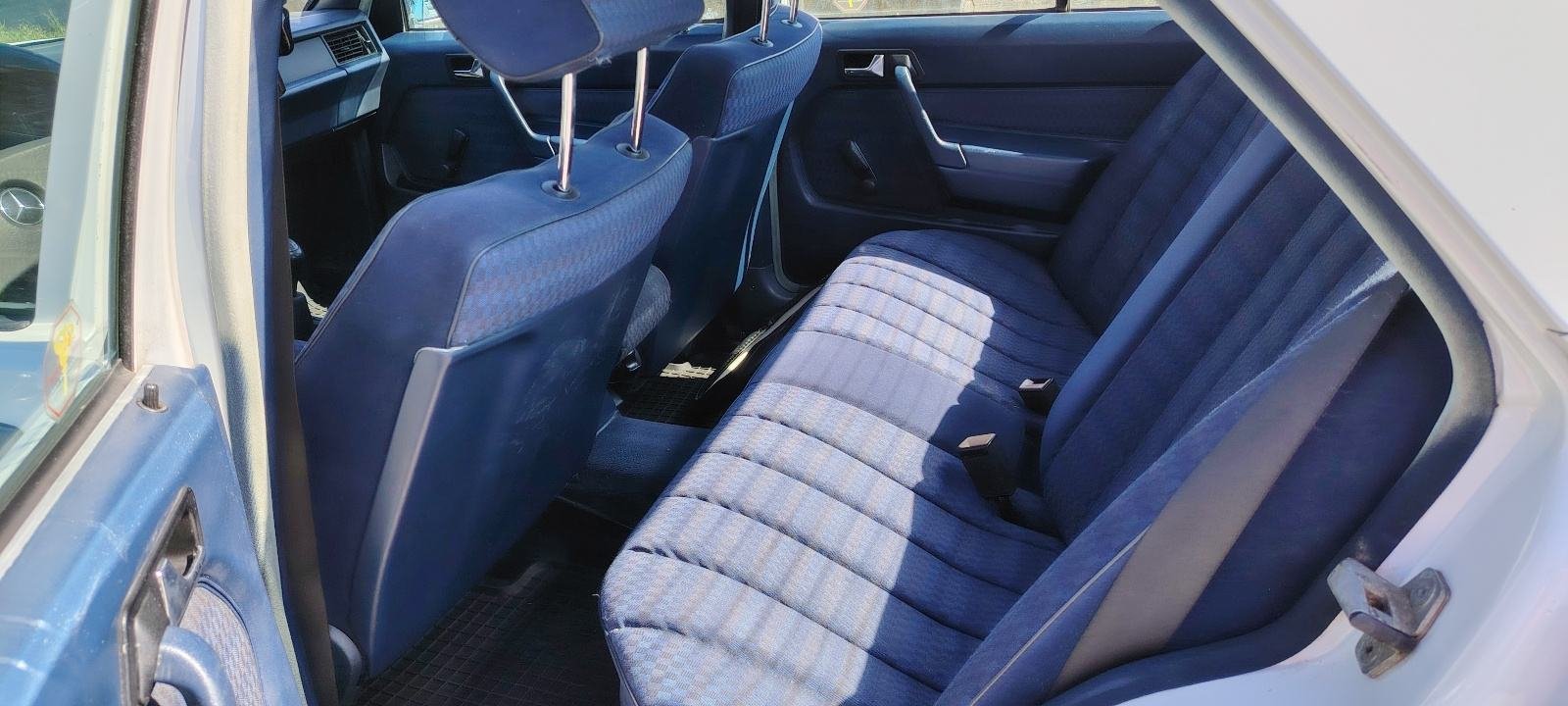 Mercedes-Benz 190 E 2,0 ABS, klima, šiber... - Slika 15