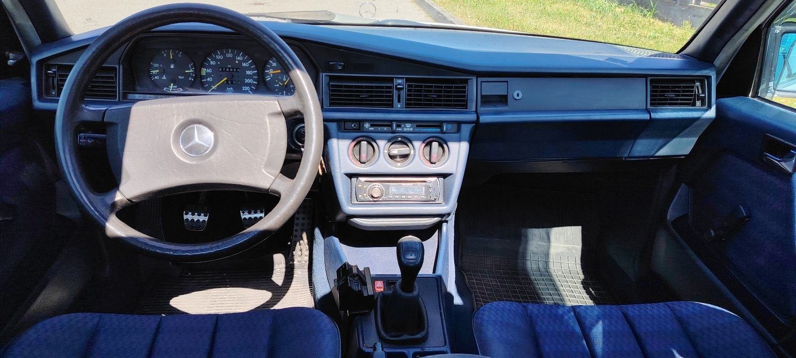Mercedes-Benz 190 E 2,0 ABS, klima, šiber... - Slika 10