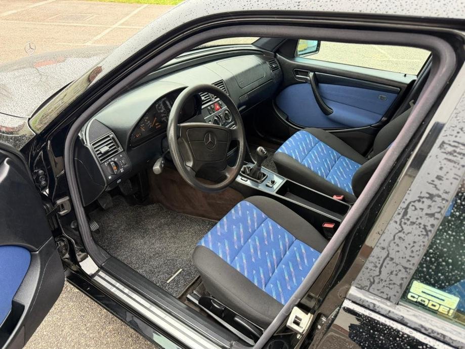 Mercedes-Benz C-klasa 250TD 110kw - Slika 9