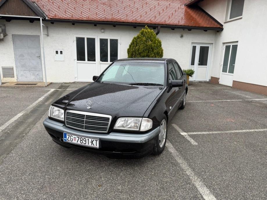 Mercedes-Benz C-klasa 250TD 110kw - Slika 3