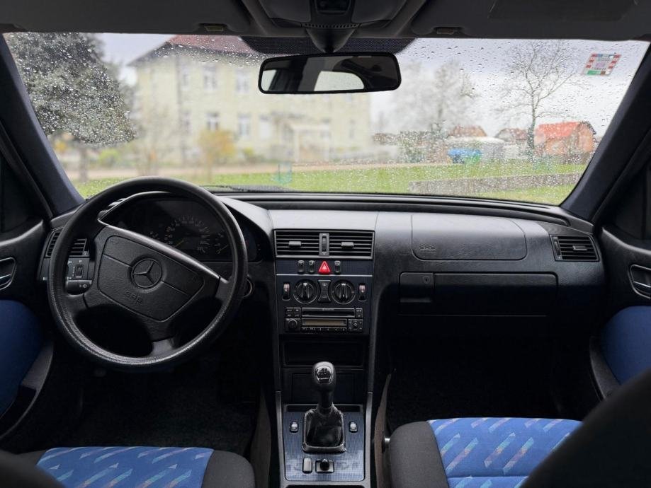 Mercedes-Benz C-klasa 250TD 110kw - Slika 8