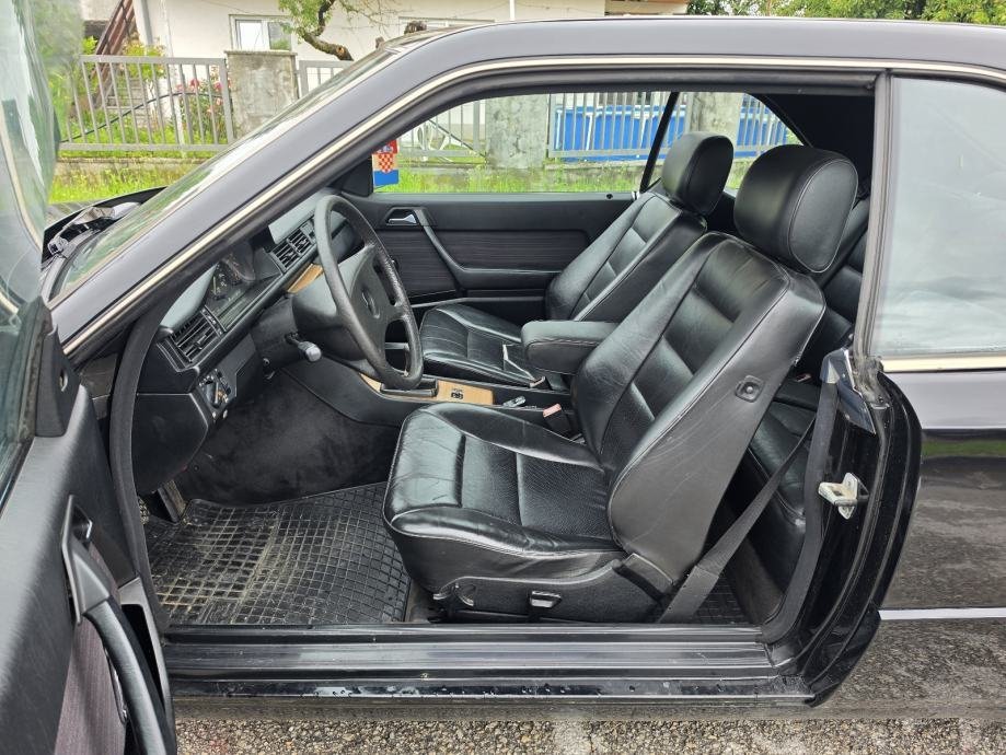 Mercedes-Benz E-klasa W124 Coupe 300TD - Slika 11